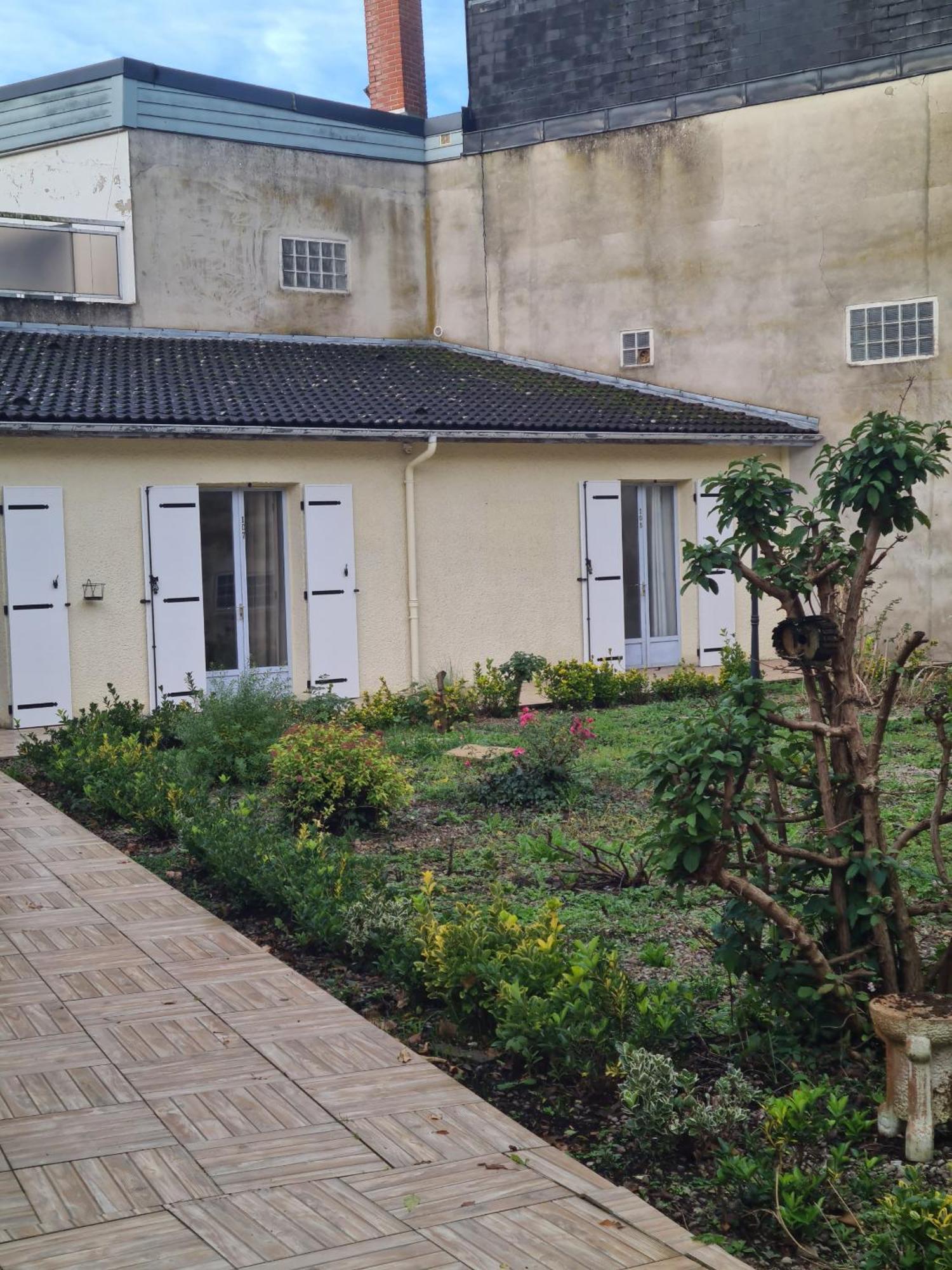 Le Royal Hotel Saint-Pol-sur-Ternoise Exterior foto